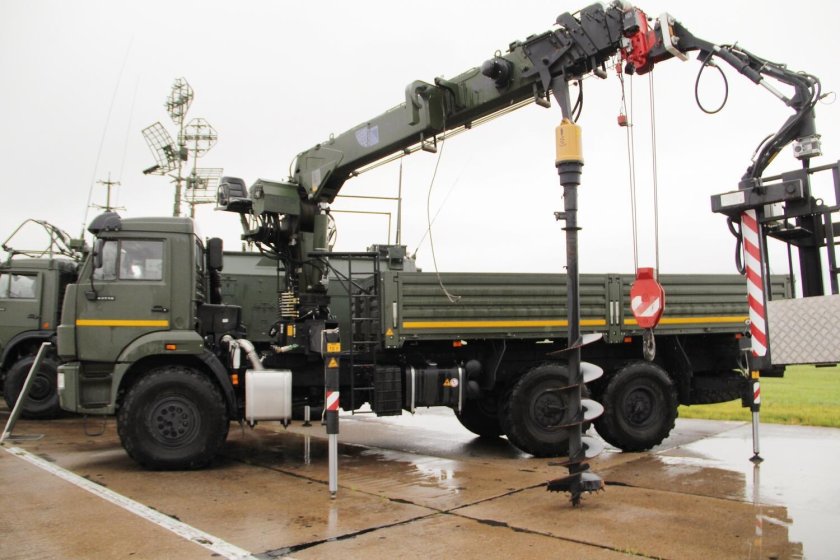 Военный камаз 6560 с кму