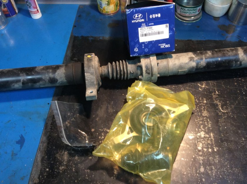 Подвесной подшипник карданного вала Kia Sportage 3