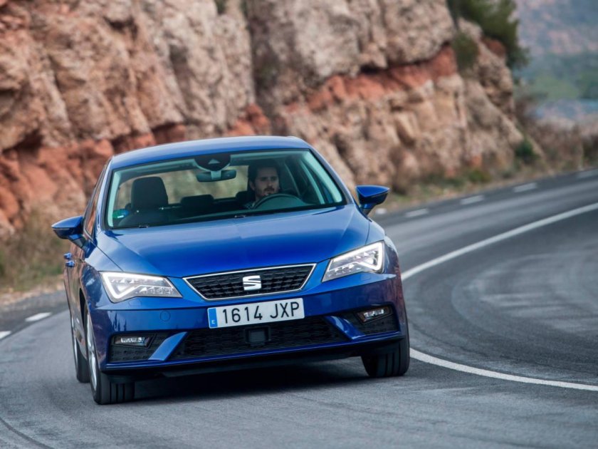 Сеат Леон седан