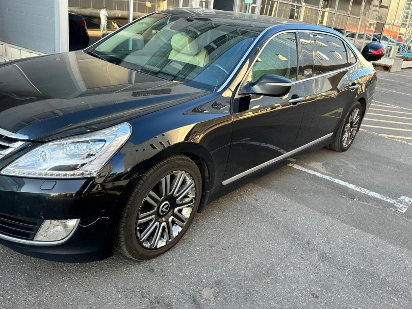 Hyundai equus limousine 5.0