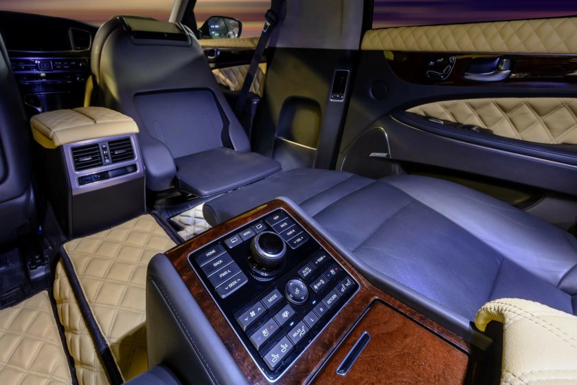 Hyundai Equus Limousine