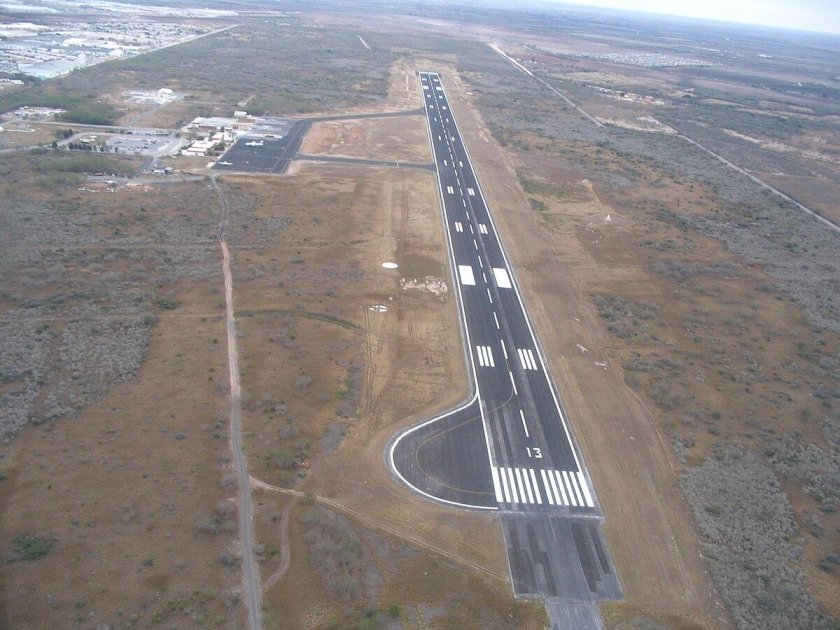 Грунтовая взлетно-посадочная полоса