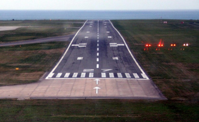 Огни порога ВПП Runway Edge Lights