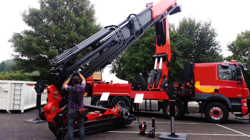 КМУ манипулятор Palfinger