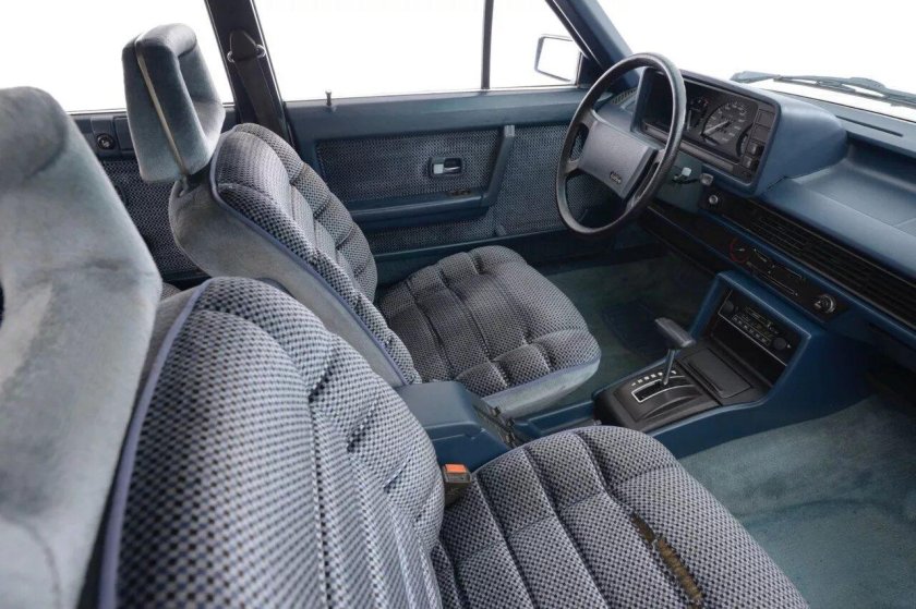 Audi 200 c2 салон