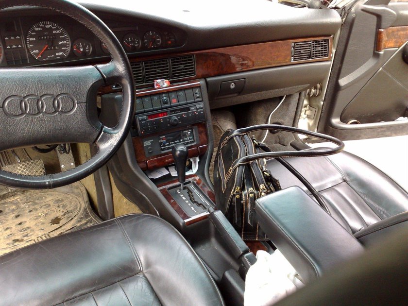 Ауди 100 v8