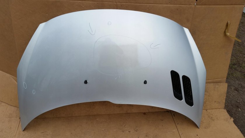 Сузуки Свифт капот 2001