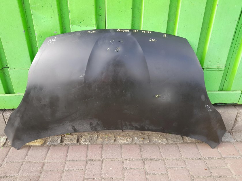 14 На капоте