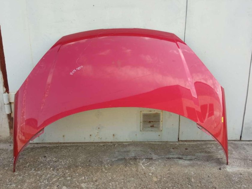 Шевроле Орландо капот