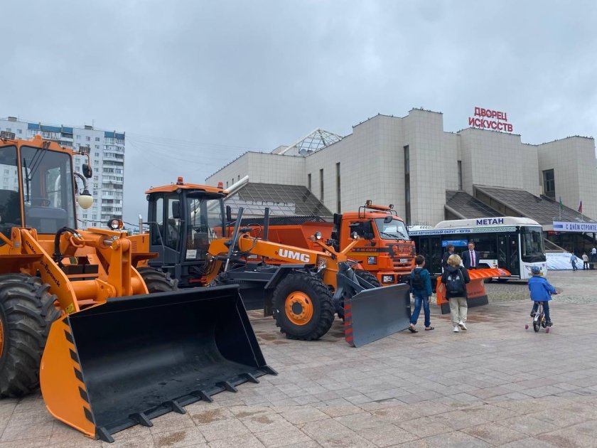 Фронтальный погрузчик амкодор