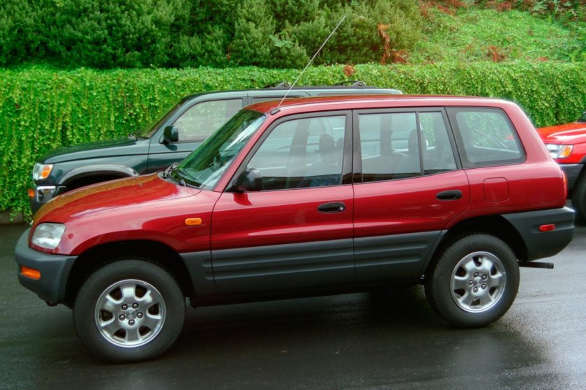 Toyota rav4 1 поколение