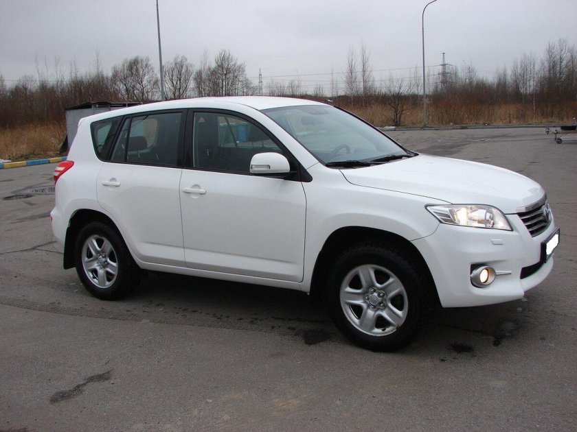 Тойота рав 4 2012 белый