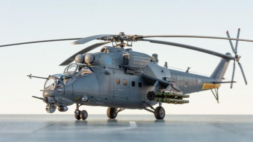 Ми-35 вертолет