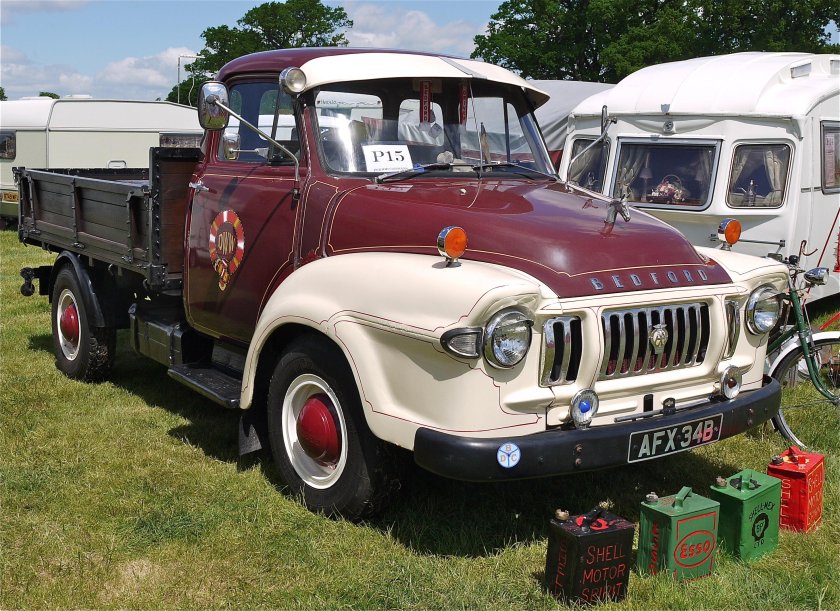 Bedford автомобиль