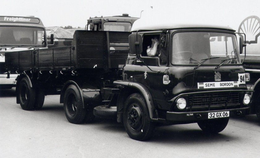 Грузовик Bedford OYD