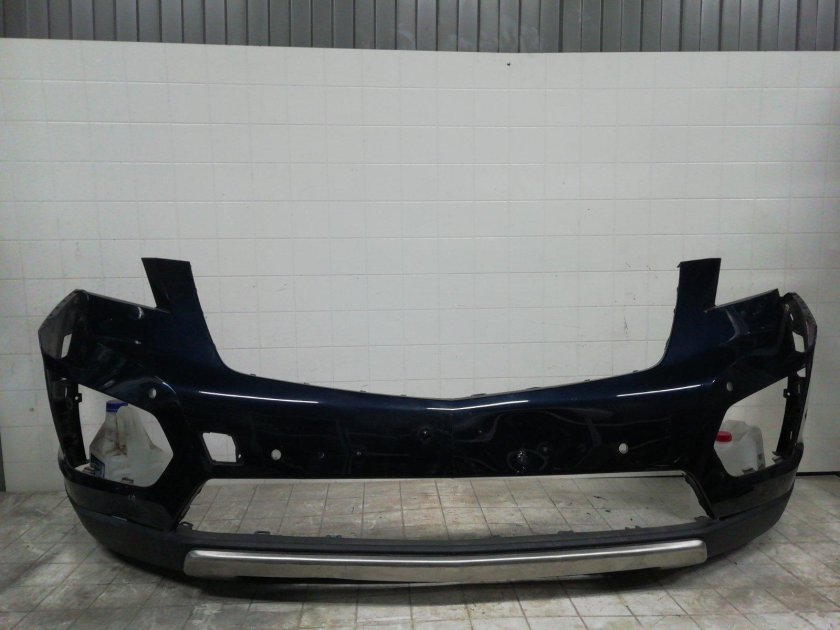 Бампер для Cadillac xt5