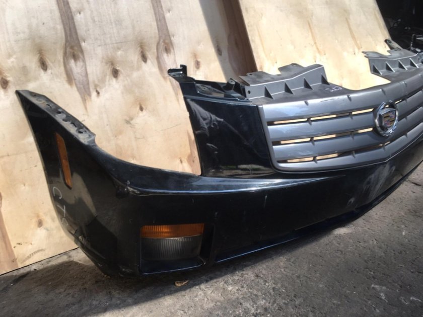 Cadillac CTS 2007 года передний бампер