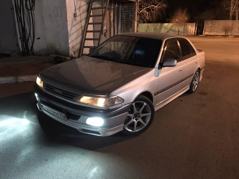 Тойота Карина 210