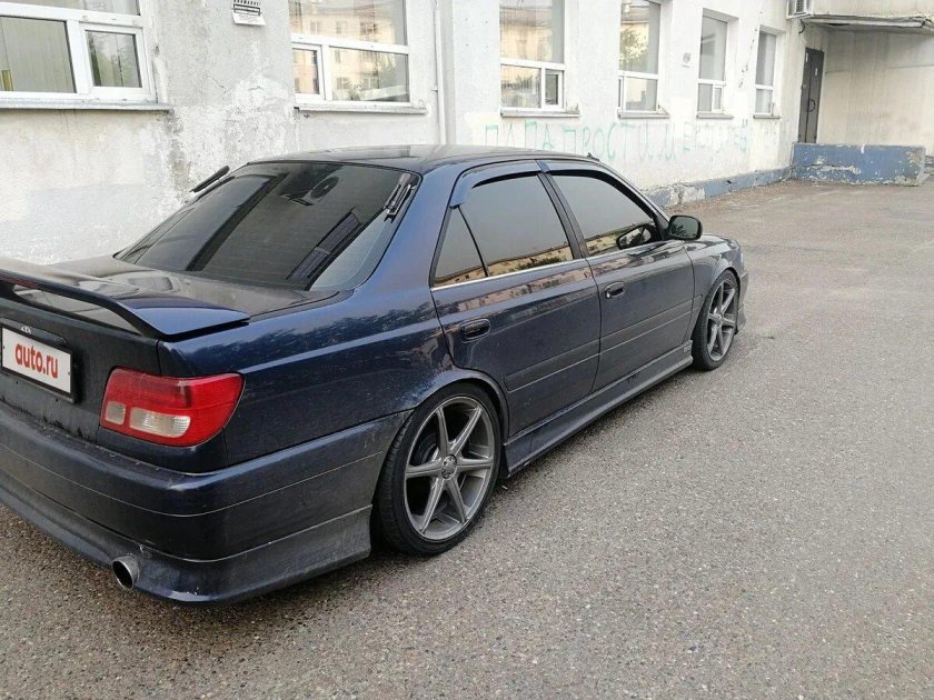 Toyota Carina t210