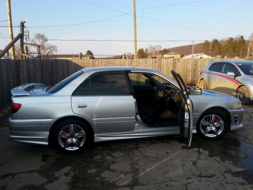 Тойота Карина 2001 gt