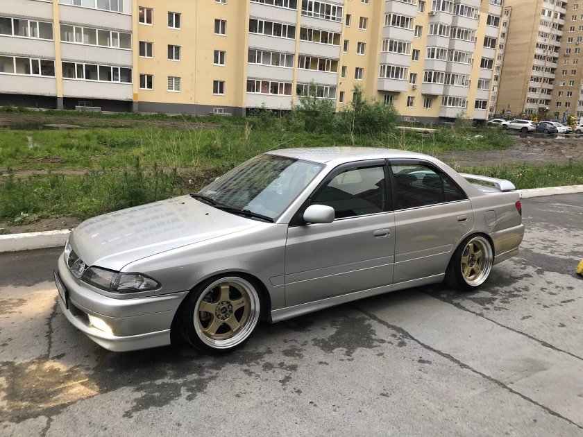 Тойота Карина 100