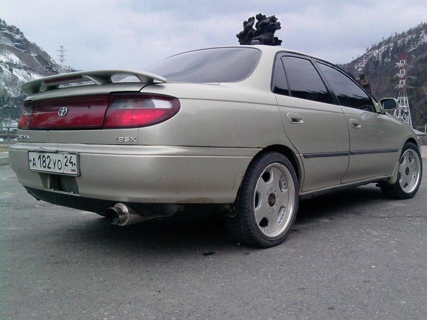 Toyota Carina 1993