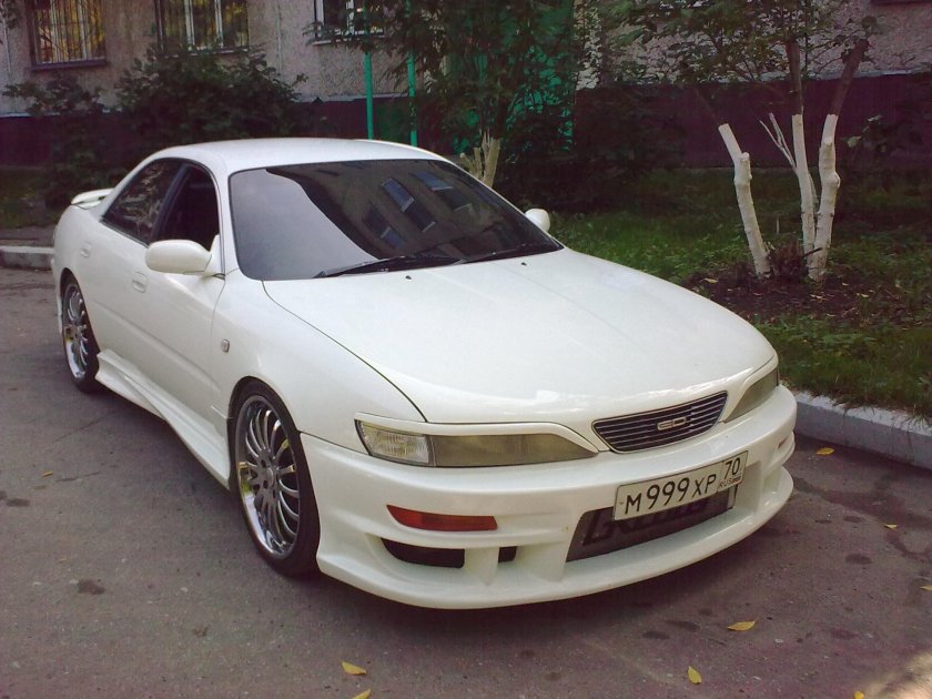 Toyota Carina ed 200