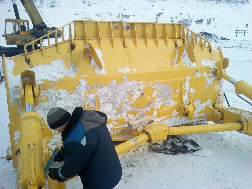 Бульдозер Комацу 375