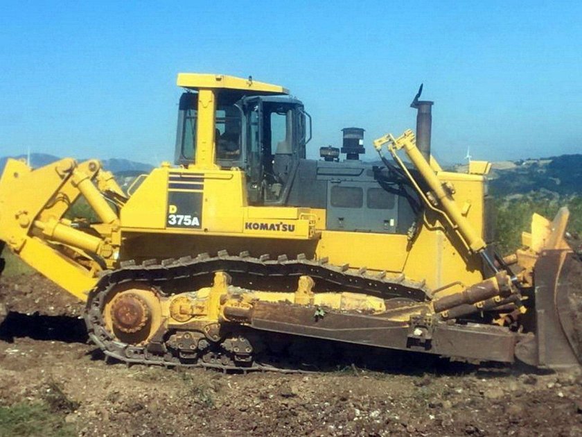 Бульдозер Komatsu d375