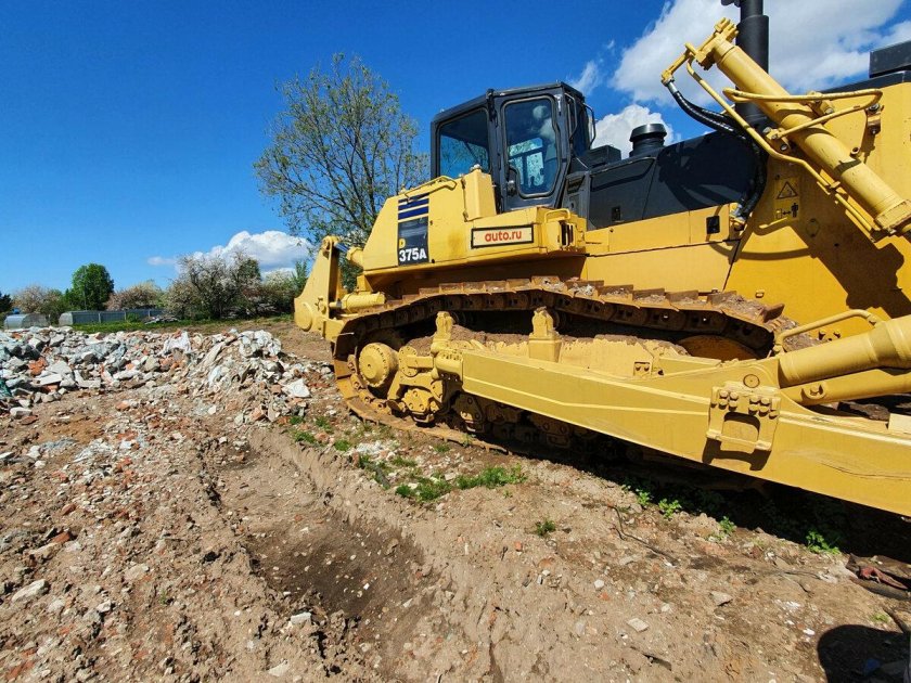 Бульдозер Komatsu d375