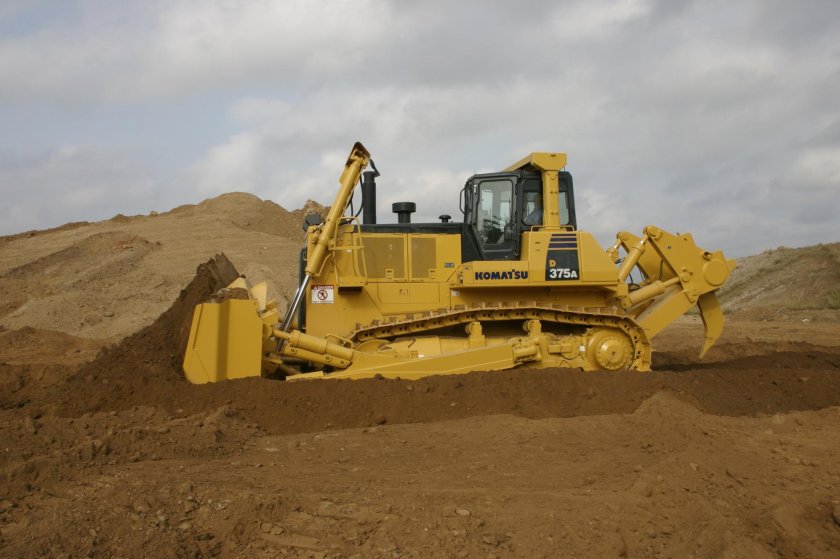 Бульдозер Komatsu d375