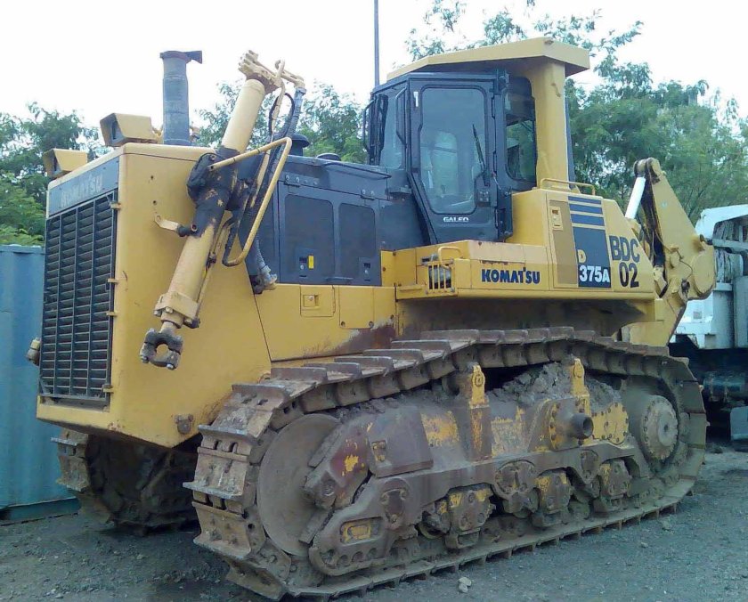 Komatsu d375