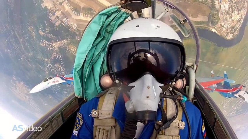 Су 27 кабина пилота