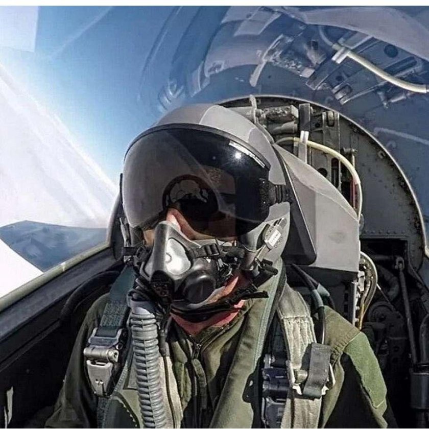 Су-35 кабина пилота