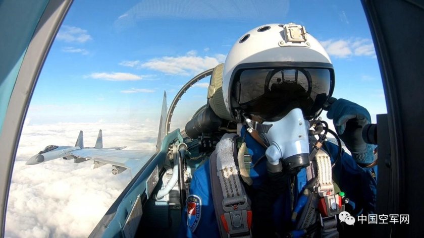 Су-35 кабина