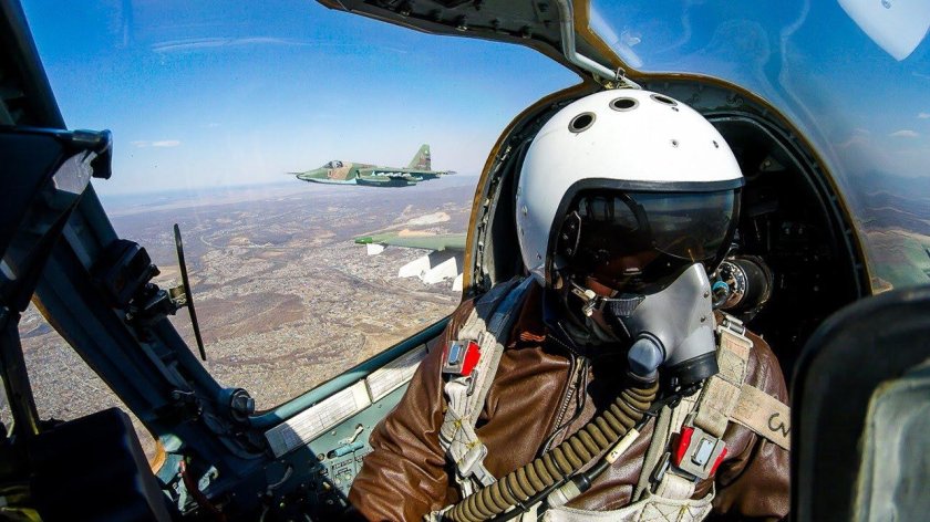 Пилот истребителя Су 25