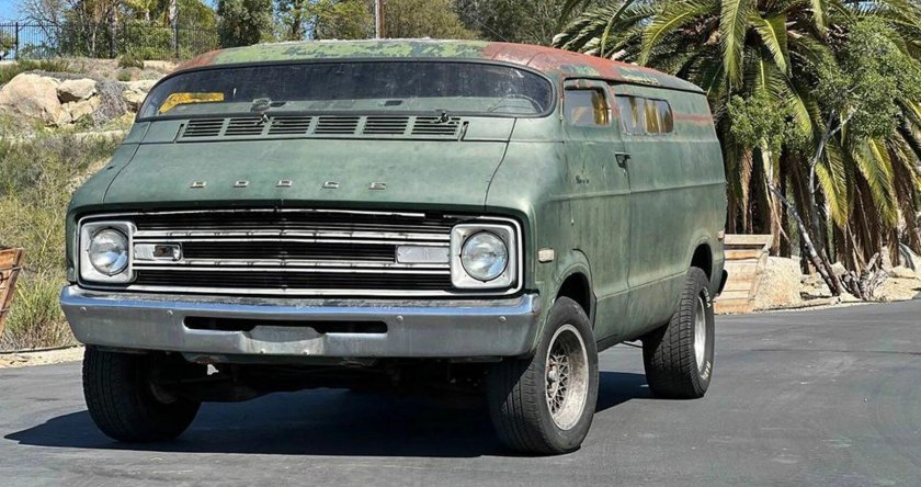 Dodge Sportsman 1976