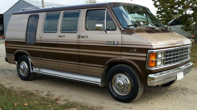 Dodge Ram van 250