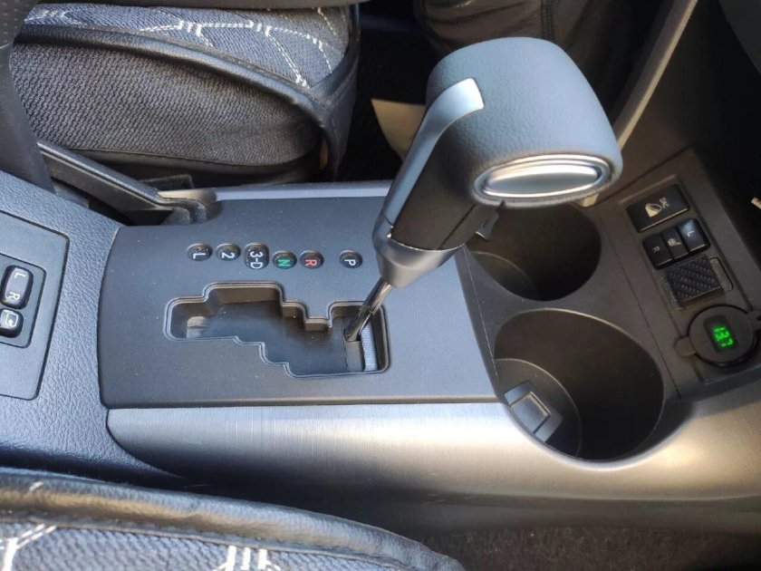 Ручка АКПП Toyota rav4