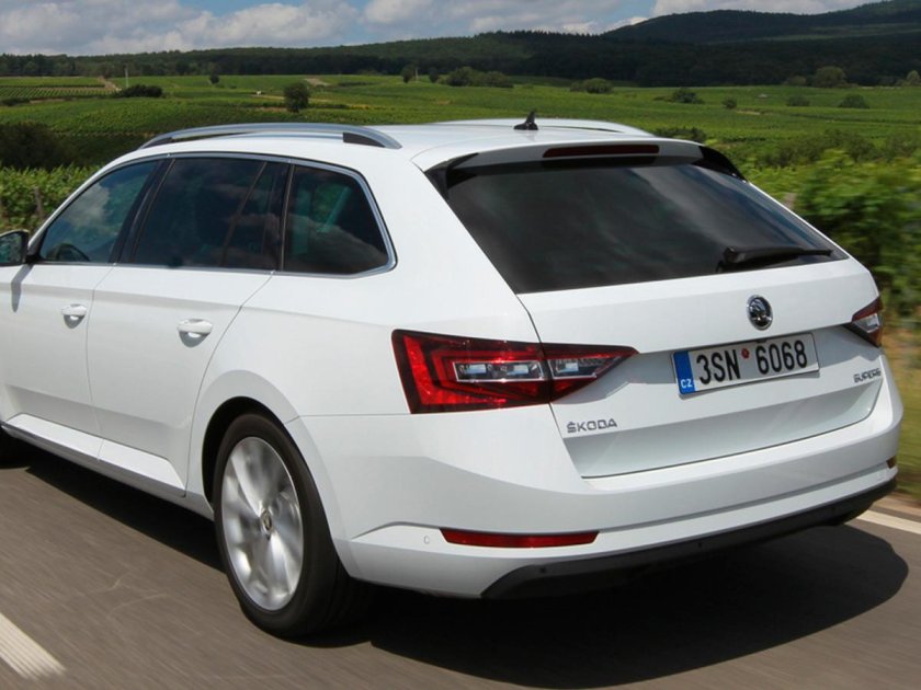 Шкода Суперб универсал