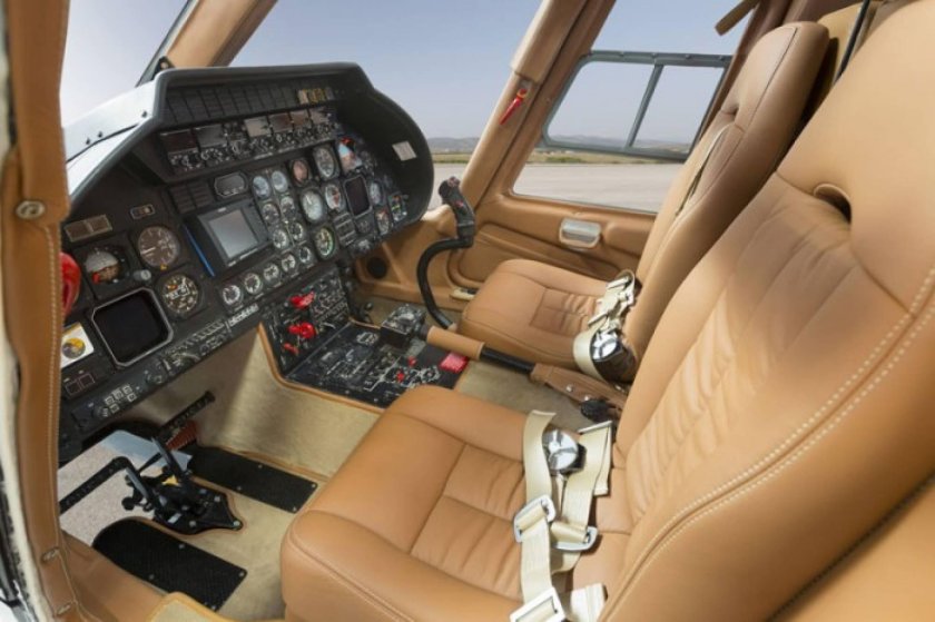 Agusta aw109 салон