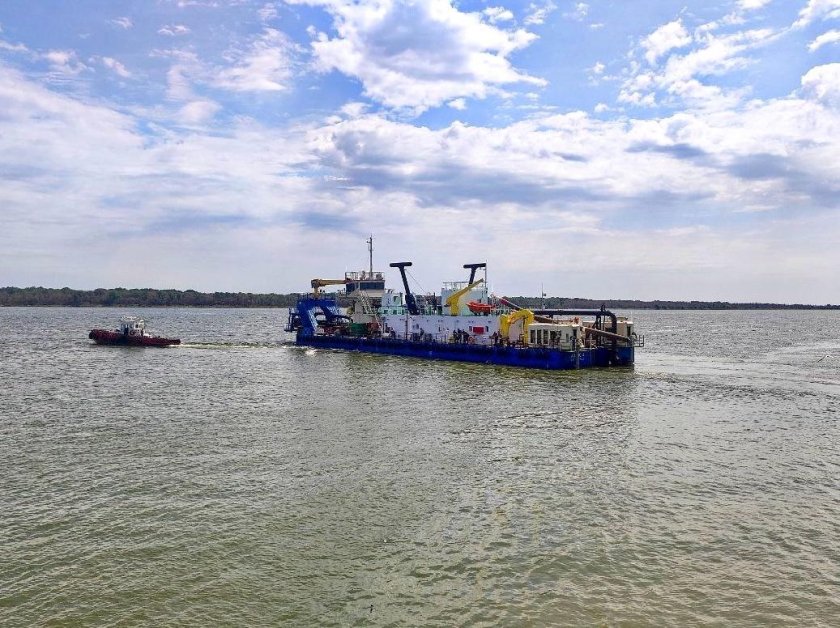 Земснаряд лотос-1