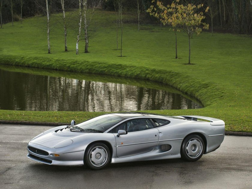 Jaguar спорткар xj220
