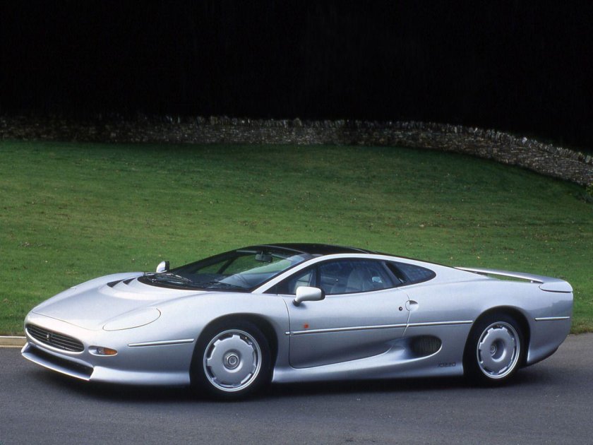 Jaguar xj 220