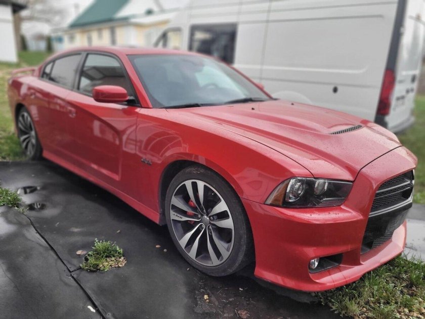 Dodge charger srt8 2012