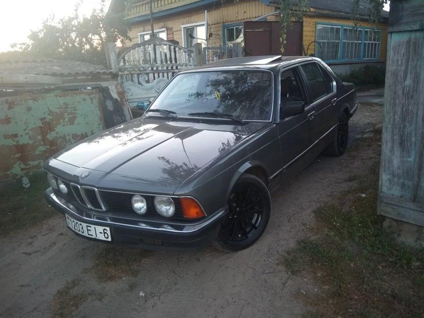 БМВ 7 е32 акула