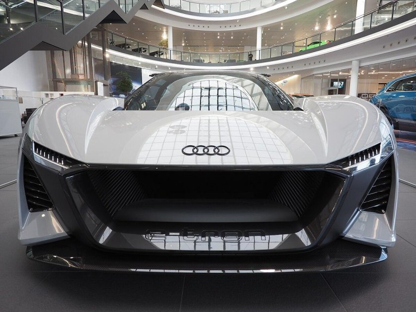 Спорткар ауди