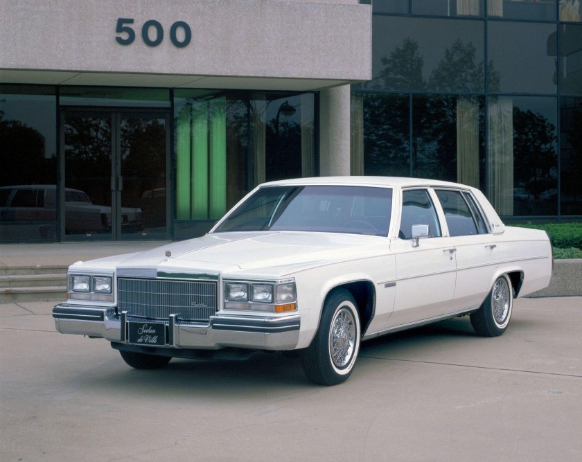 Кадиллак Флитвуд 1983