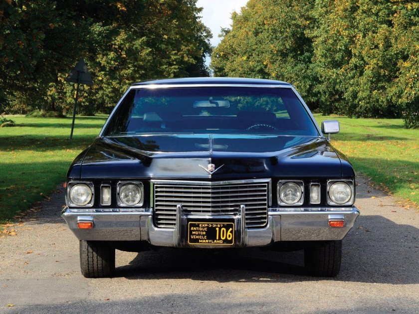Cadillac Deville 1976 седан