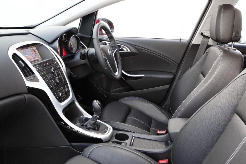 Opel Astra j 2012 салон